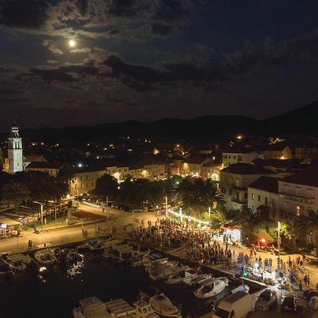 Beautiful Apartment In Vela Luka With Wifi Exteriör bild