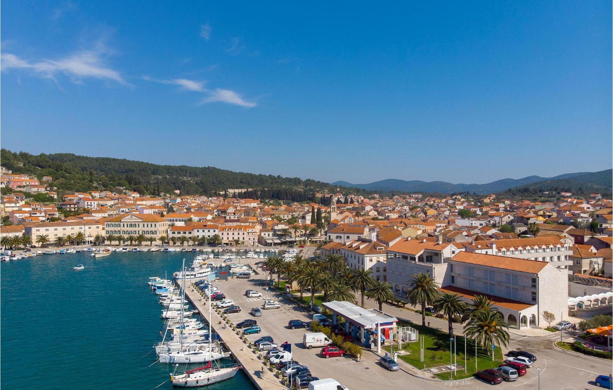 Beautiful Apartment In Vela Luka With Wifi Exteriör bild