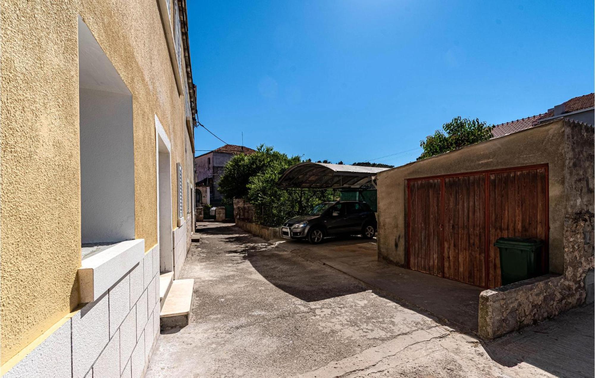 Beautiful Apartment In Vela Luka With Wifi Exteriör bild