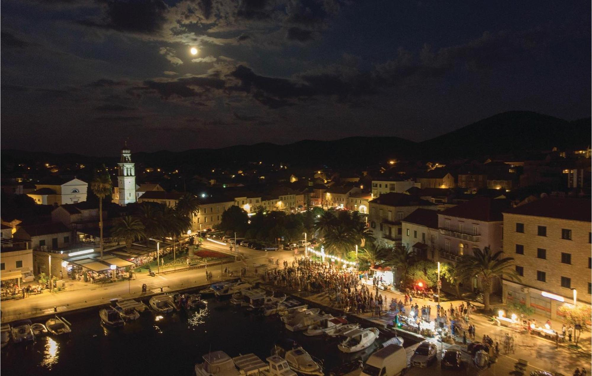 Beautiful Apartment In Vela Luka With Wifi Exteriör bild
